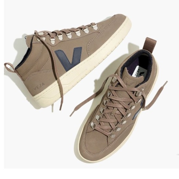 VEJA Roraima Hiker Leather High Top Sneaker Boots Moonrock Nautico Womens Sz 9 - Picture 1 of 11